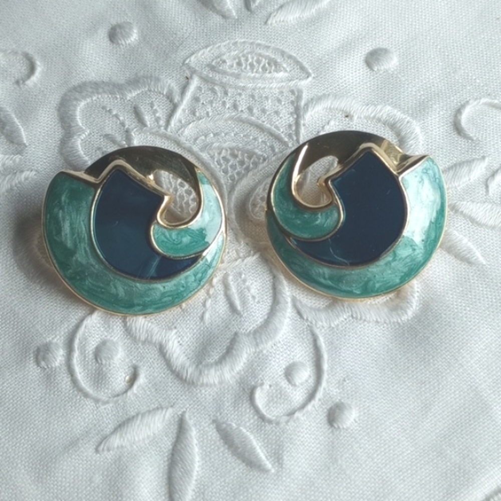 Vintage aqua metallic enamel and milky turquoise swirl gold tone post earrings